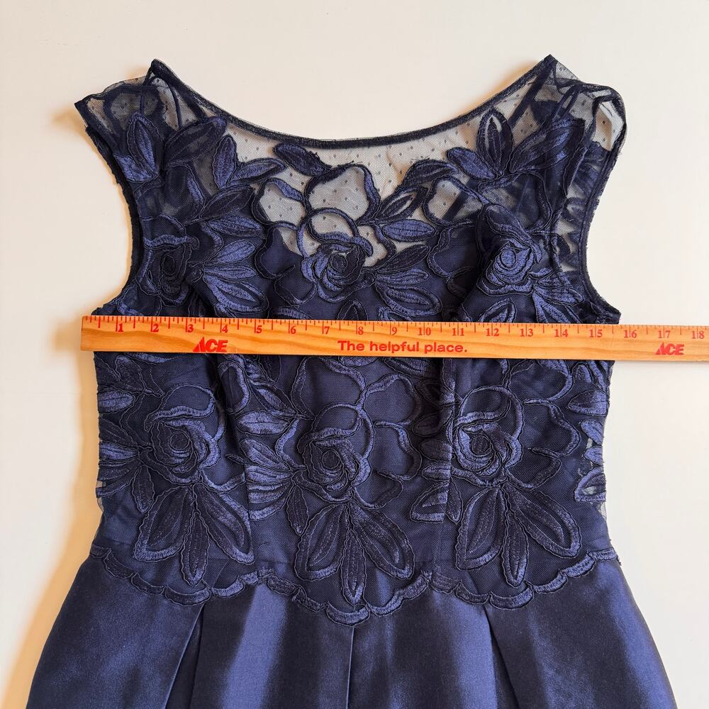 Kay Unger Lace Trimmed Cocktail Party Dress Size 6 Pleated Skirt Blue Black Tie - Picture 7 of 14
